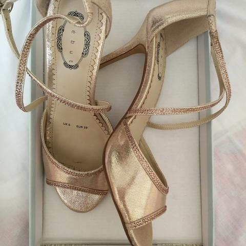 Debenhams Debut Gold Heels. Size 6. Elegant gold Depop