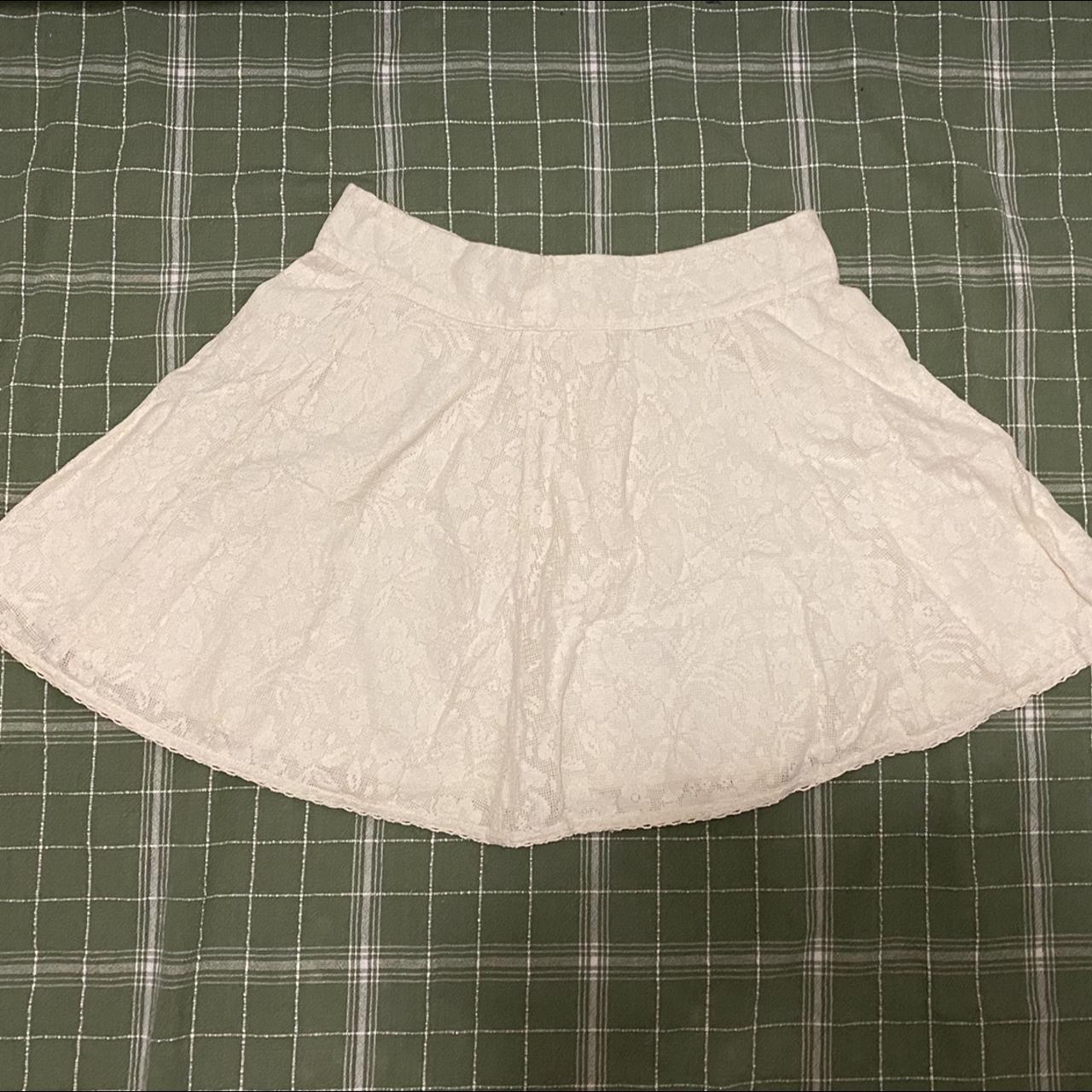 kimchi blue white lace pattern skirt has a zipper... - Depop