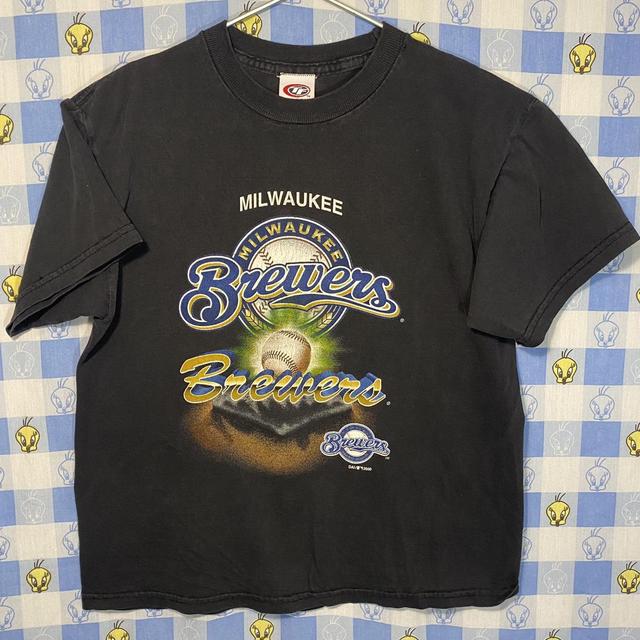 OK THIS ONE IS COOL: VINTAGE MILWAUKEE BREWERS - Depop