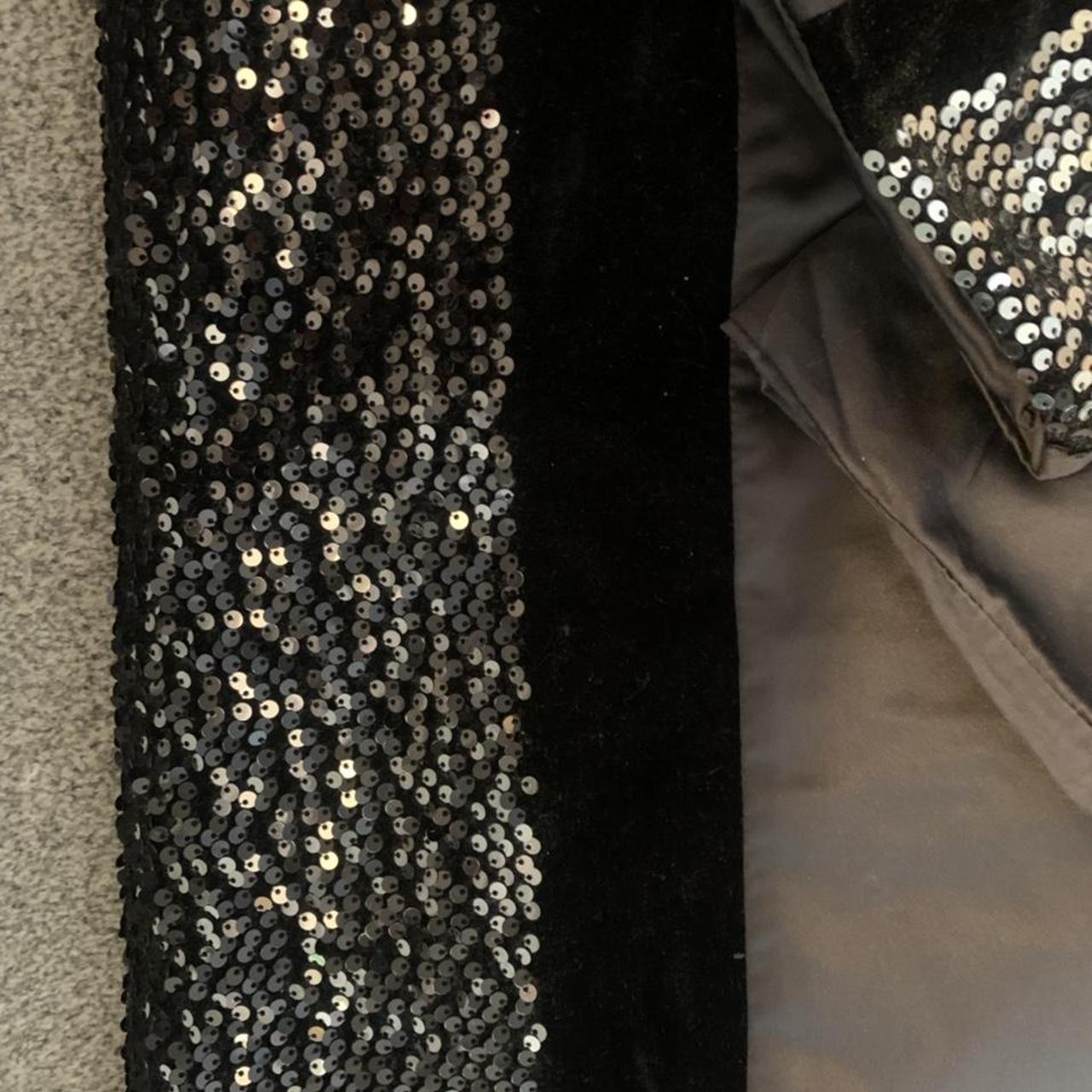 Kylie black glitter bedding used in guest room few... Depop