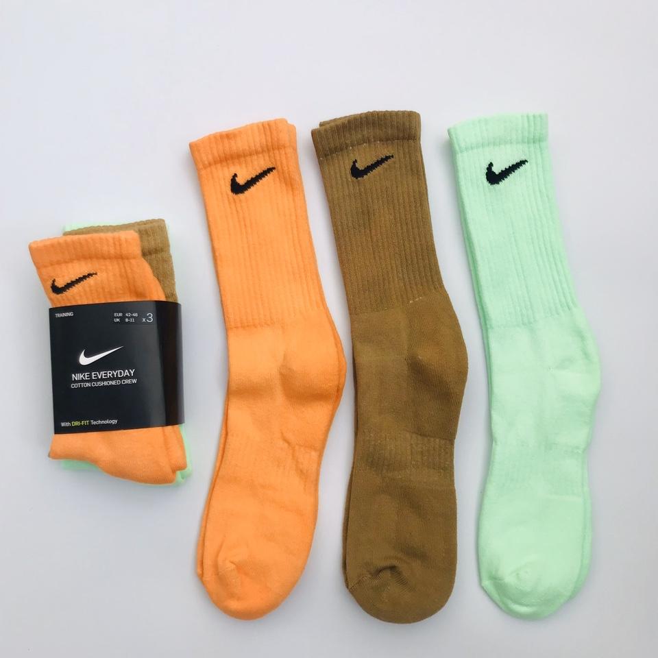 Customize your Nike Crew Socks in 3 ways! — deconstrut