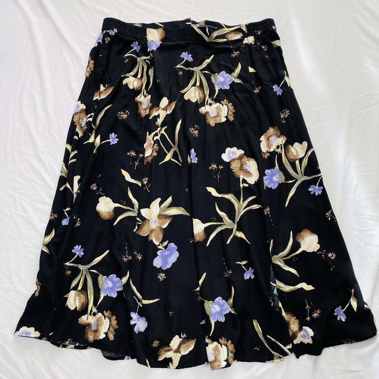 Product Image 1 - black floral skirt 

measurements laid