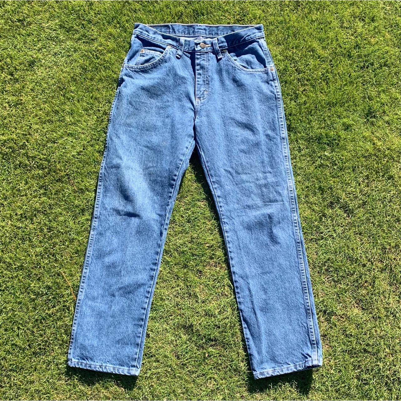 WRANGLER Vintage Medium Wash Mom Jeans💙