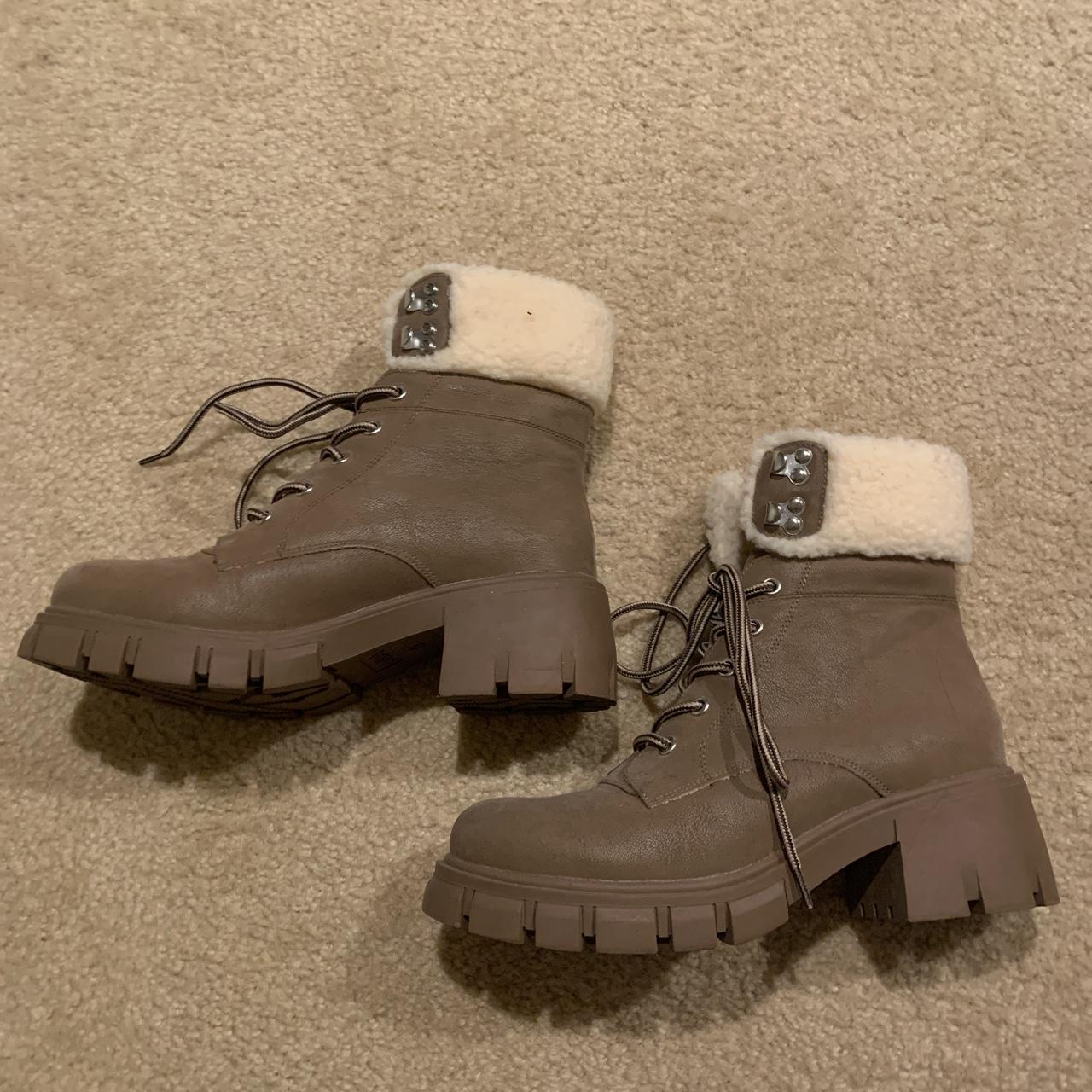 MIA boots size 7.5 M only worn once - Depop