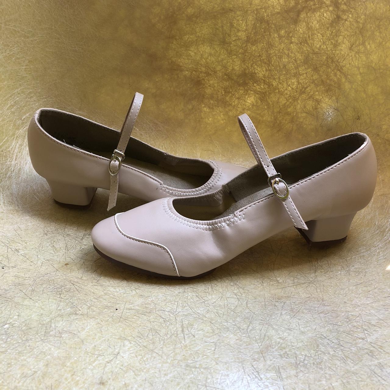 Gorgeous blush rose leather kitten heels. These are... - Depop