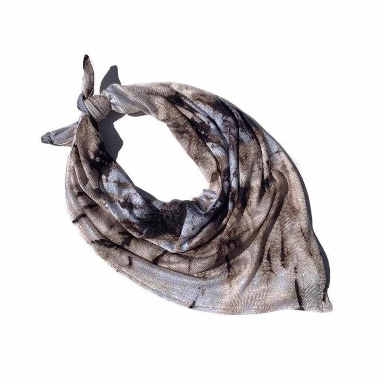 Hands On Design Women's Black and Grey Scarf-wraps