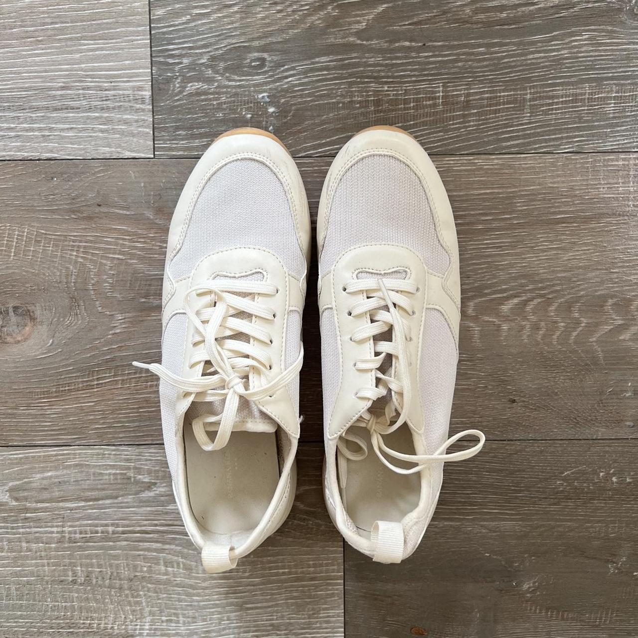 Banana Republic Women's White and Cream Trainers | Depop