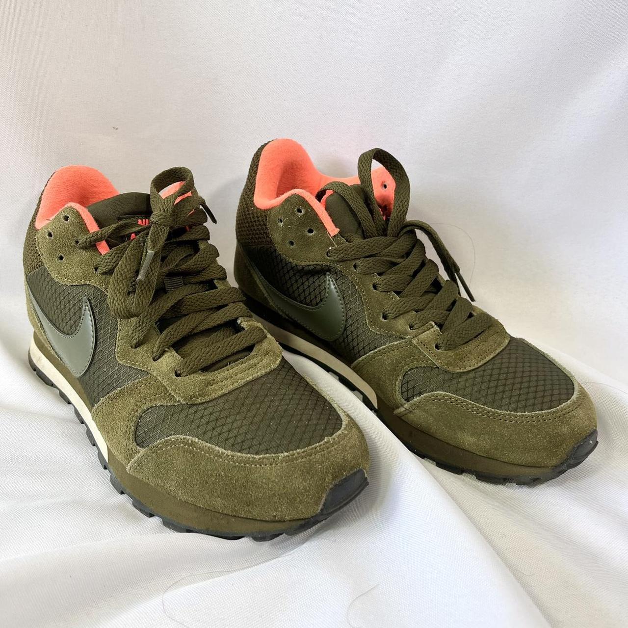 Green suede cheap nike trainers