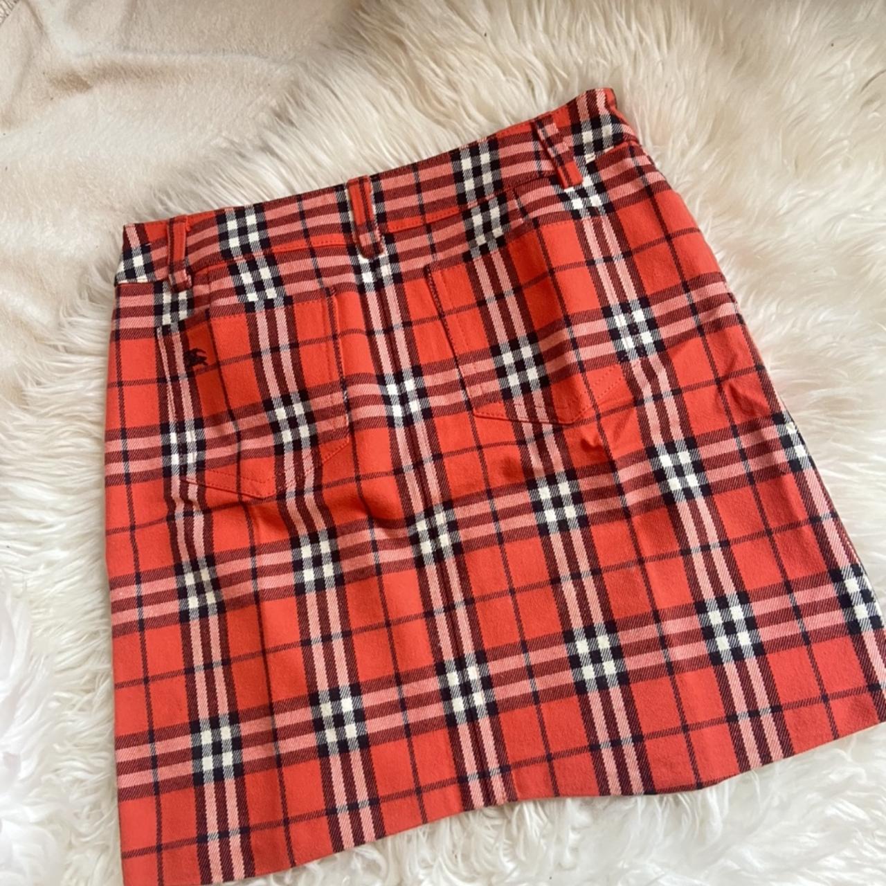 Burberry skirt clearance red