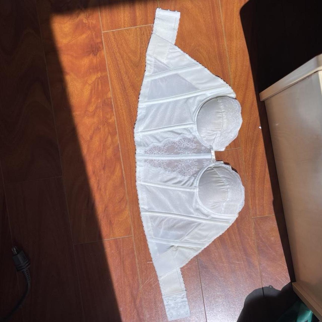 Vintage white bustier top fits size 32C 34B around... - Depop