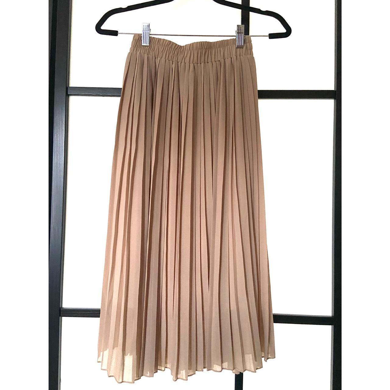 Beige Pleated Midi Skirt With Wide Elastic Depop 