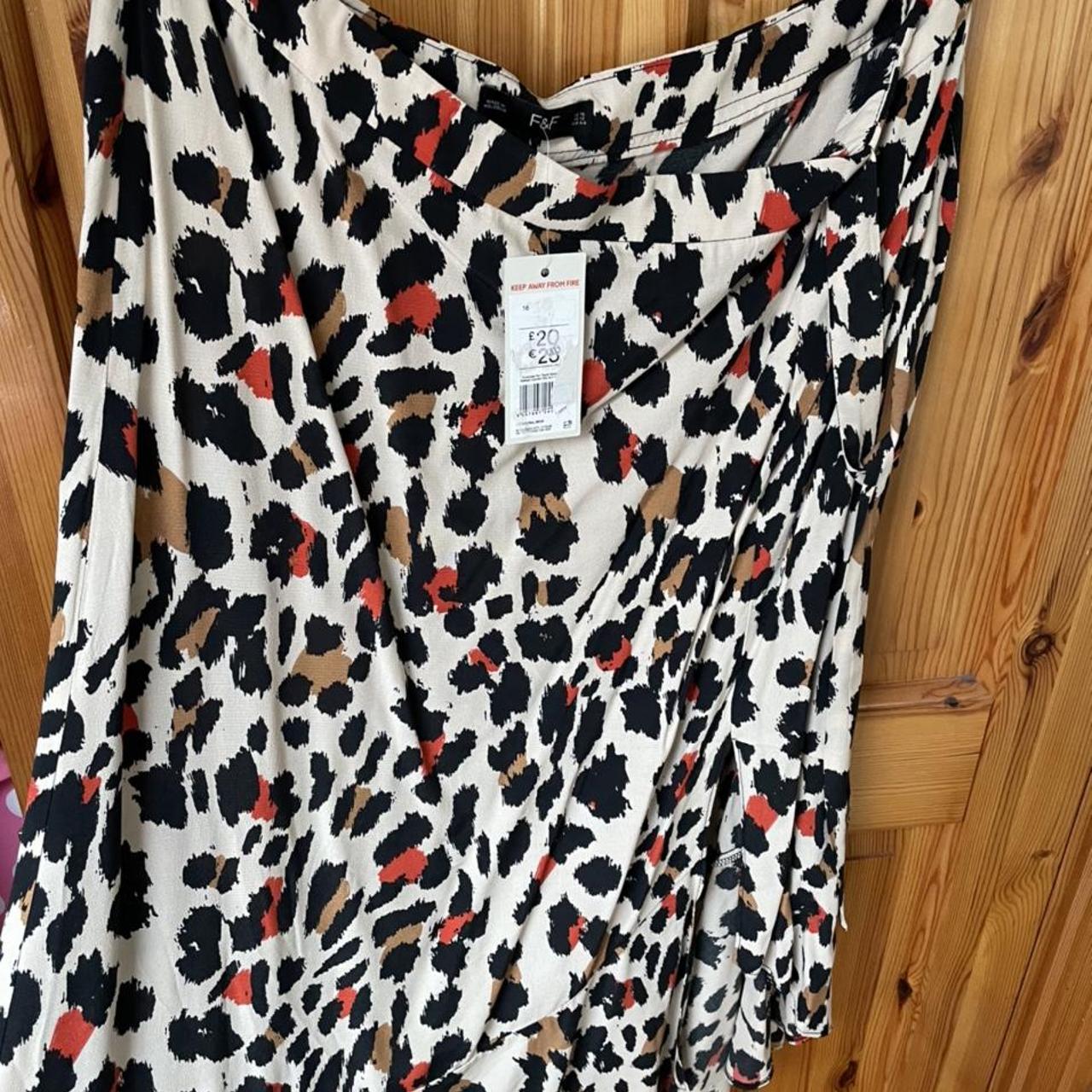 Leopard print wrap shop skirt size 16