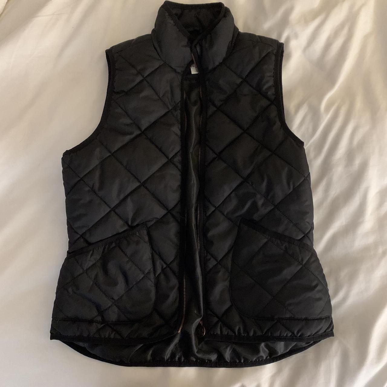 Black Puffer Vest Super cute and great for layering... - Depop