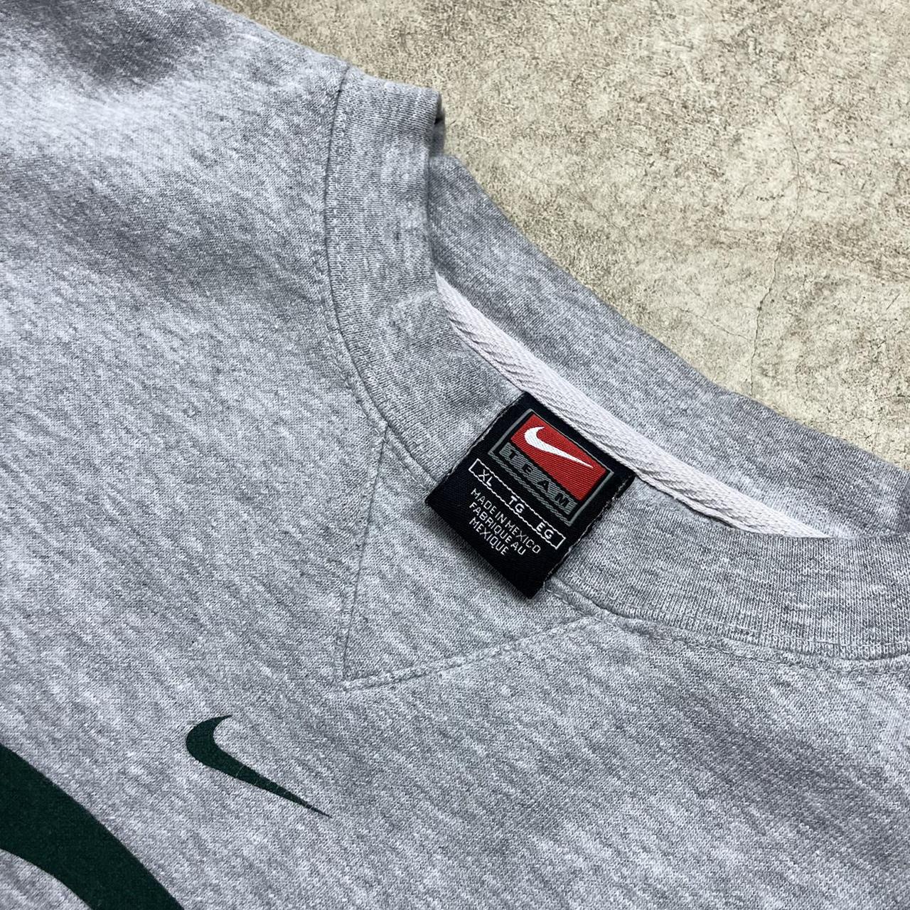 Nike Men's Grey and Green Sweatshirt (3)