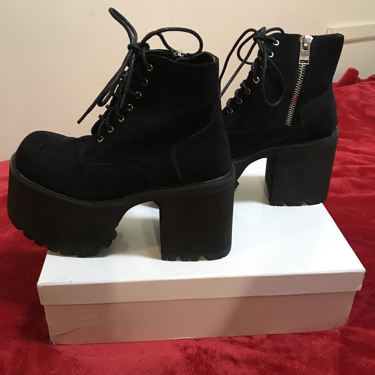 UNIF Women's Black | Depop