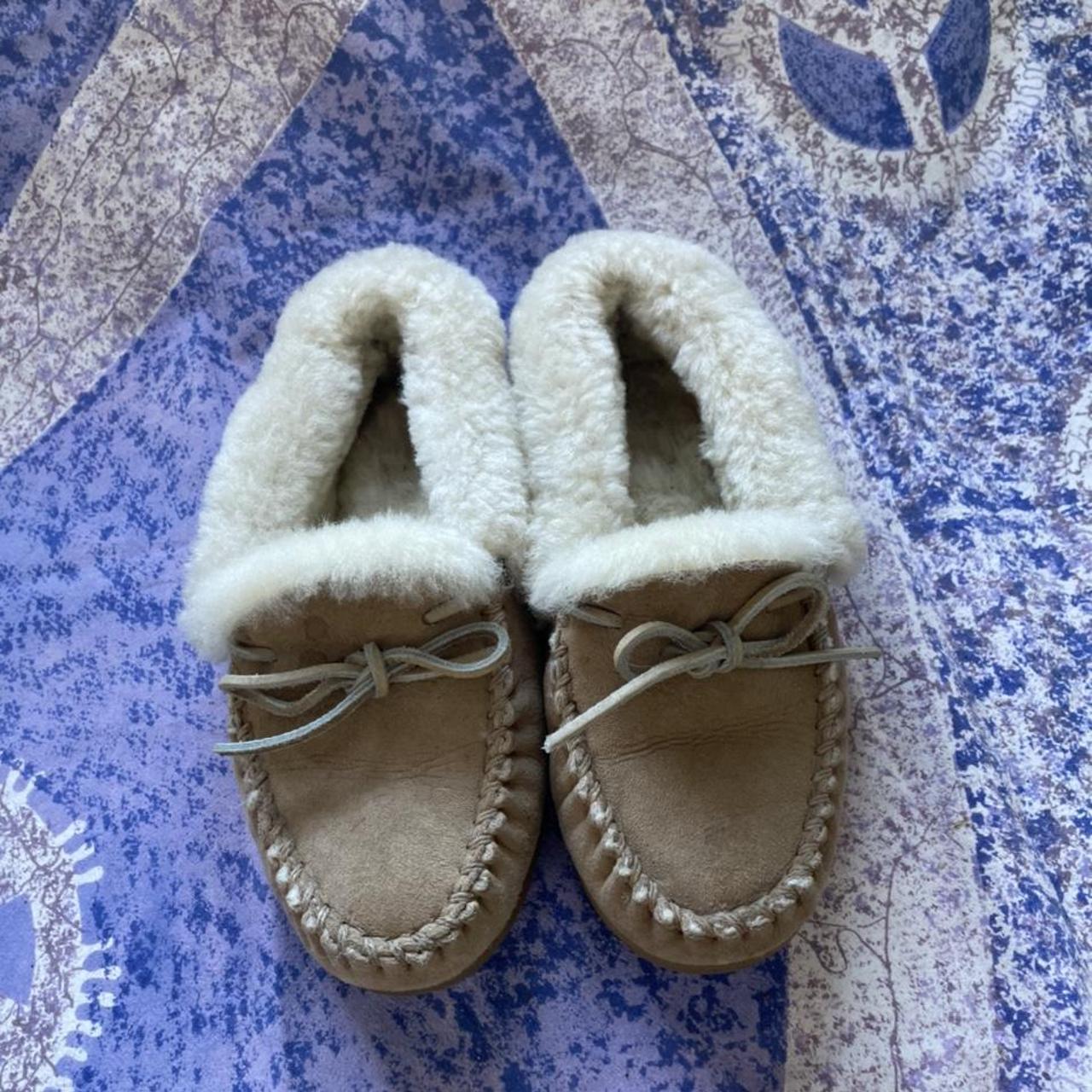 Wicked good quality of slipper with rubber Depop