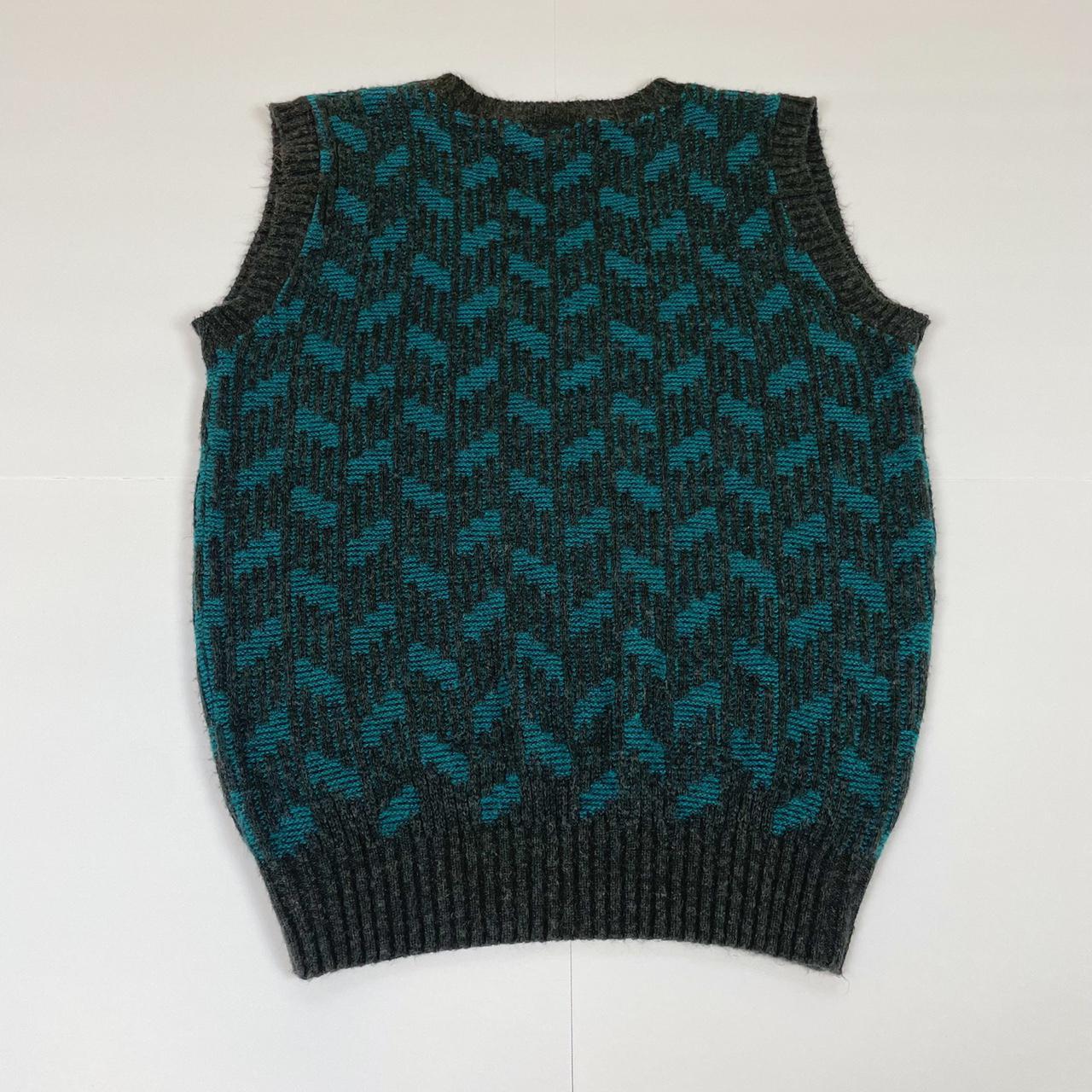 Product Image 3 - Manhattan Grey/Teal Sweater Vest
Sleeveless sweater