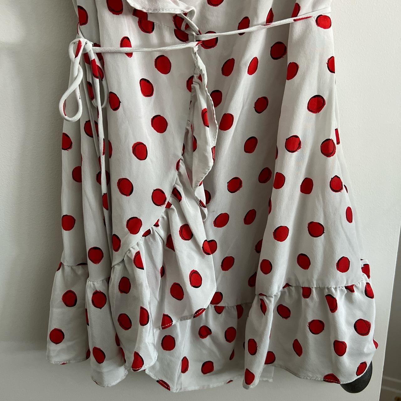 Realisation polka dot fashion dress