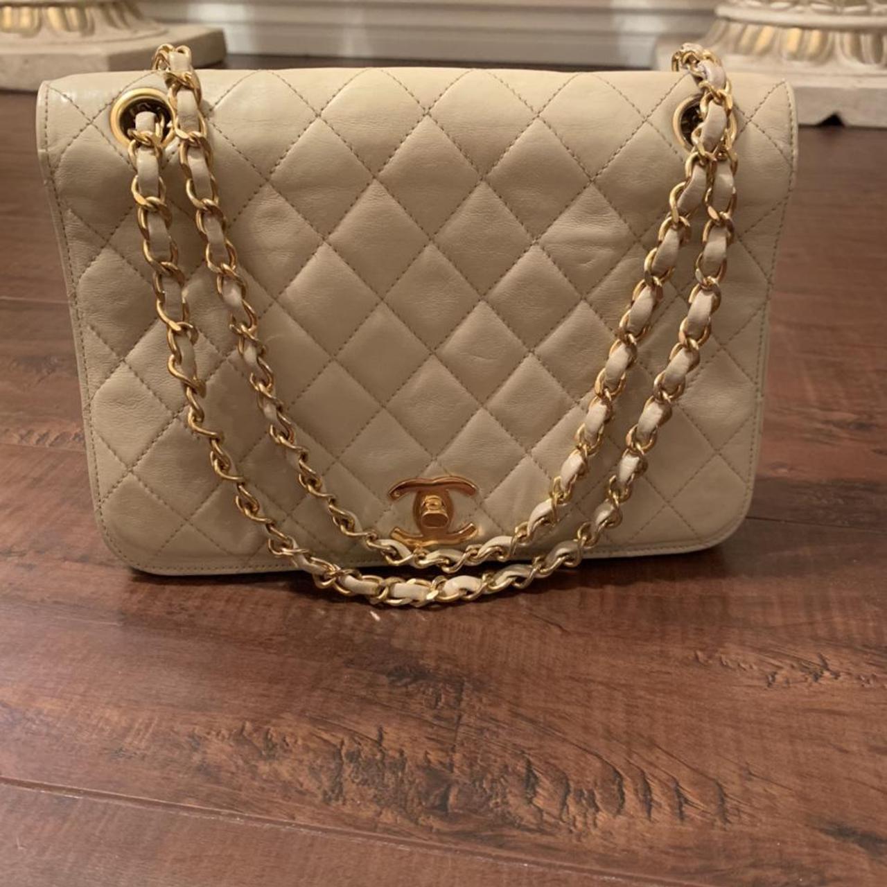 Authentic Chanel Classic Bag Vintage, ivory, good