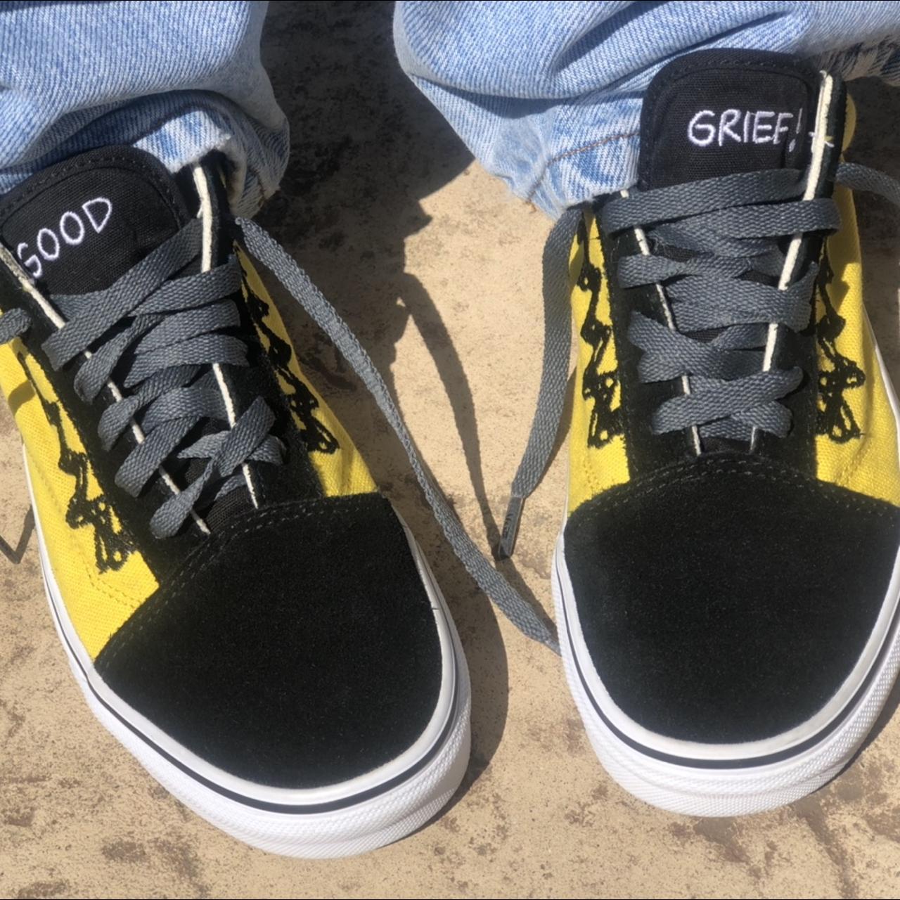 Charlie brown vans black best sale