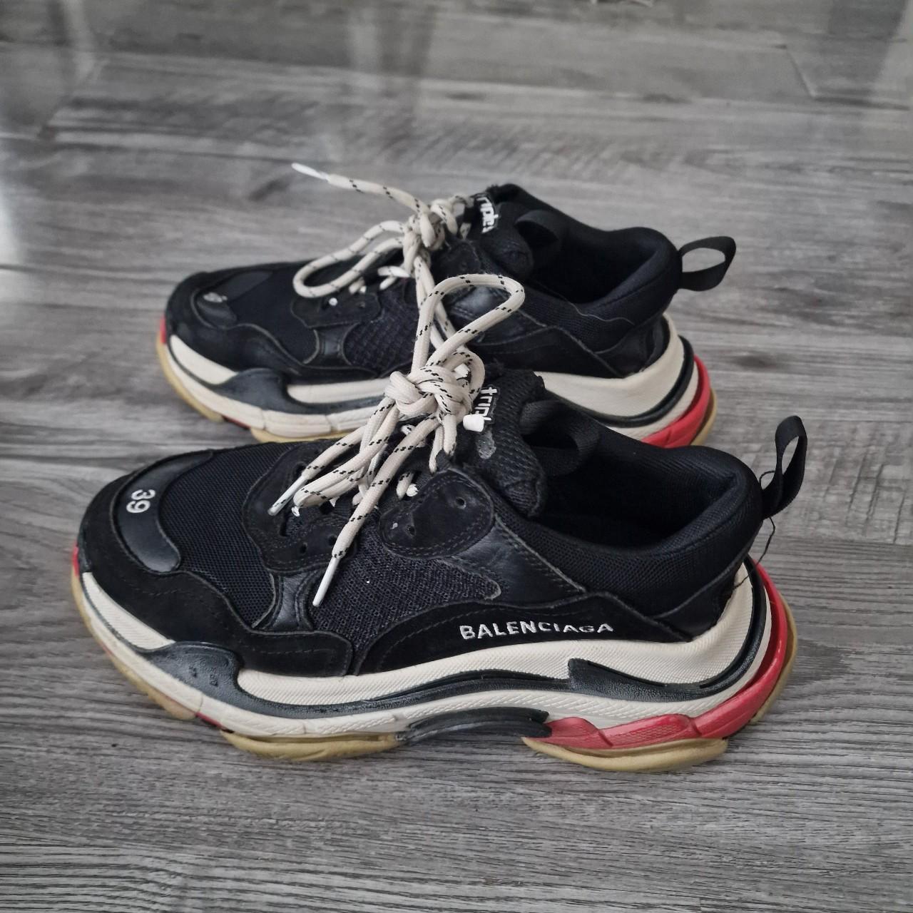balenciaga triple s unisex
