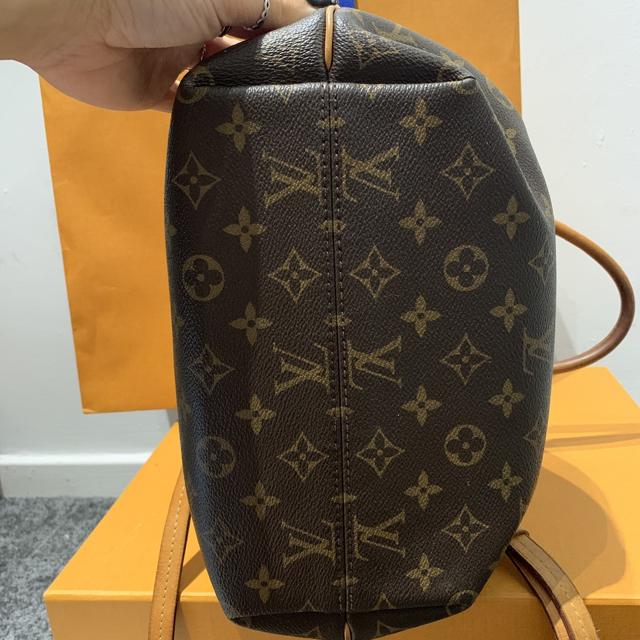 LOUIS VUITTON. DISCONTINUED . TURENNE PM leather - Depop