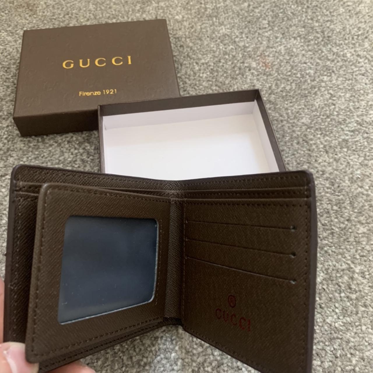 Gucci bee wallet £25 delivered no less. Message me - Depop
