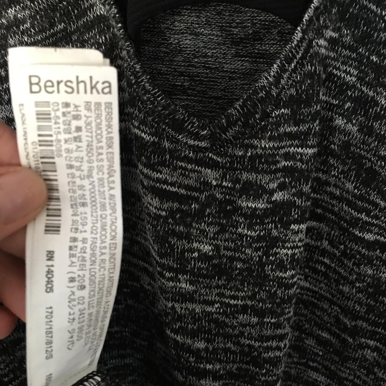 crecimiento Lógico Lleno Bershka size M top worn once - Depop