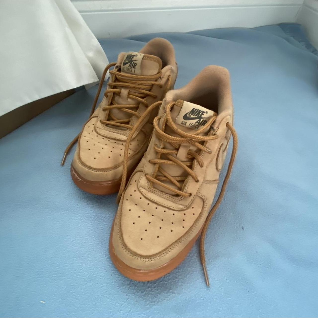 Tan air cheap force 1s