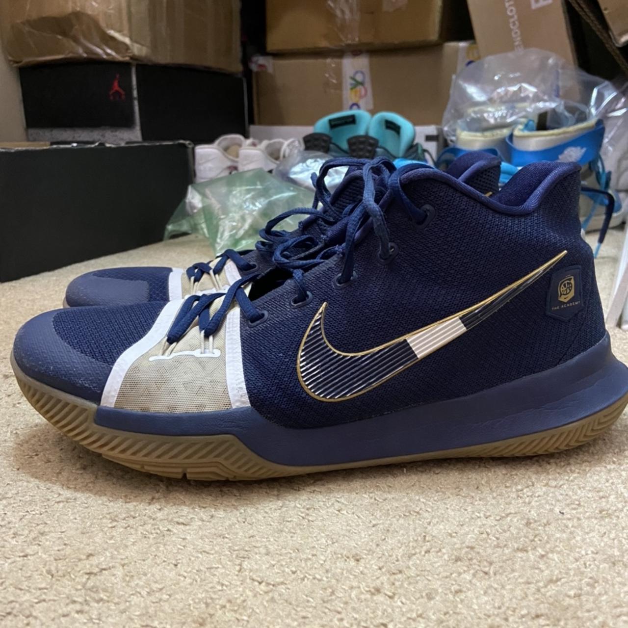 Kyrie 3 outlet academy