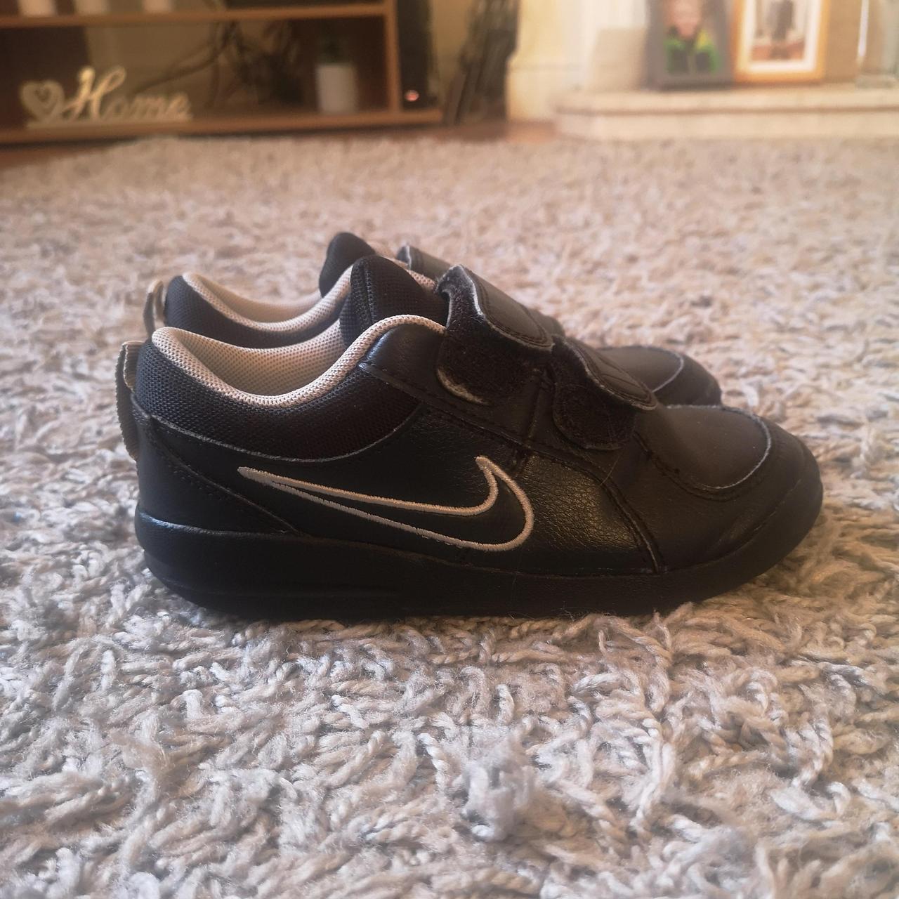 boys black nike trainers size 3