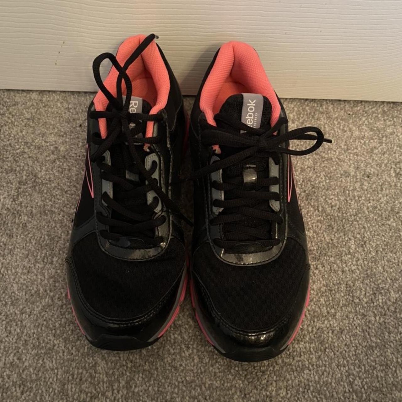 Reebok DMX Ride trainers, worn once. Pink/black. - Depop