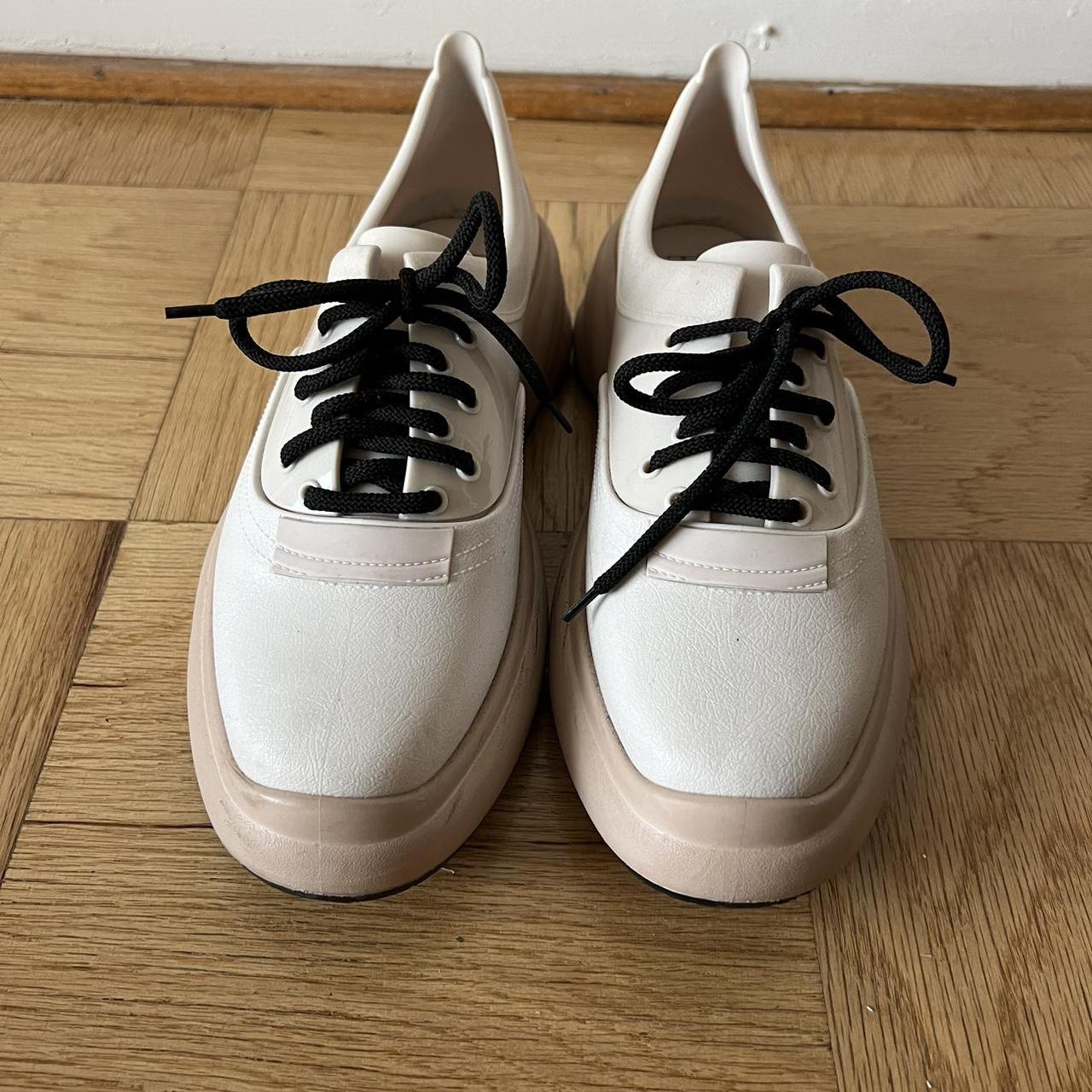 Women's White and Tan Trainers | Depop