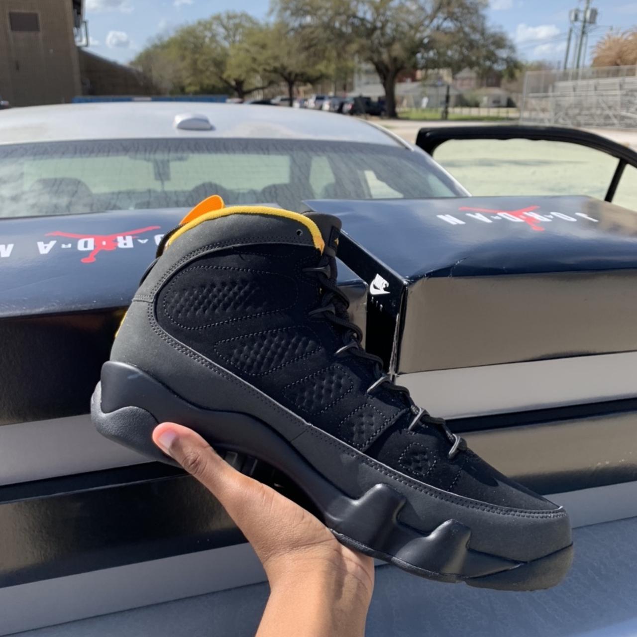 university gold 9s mens