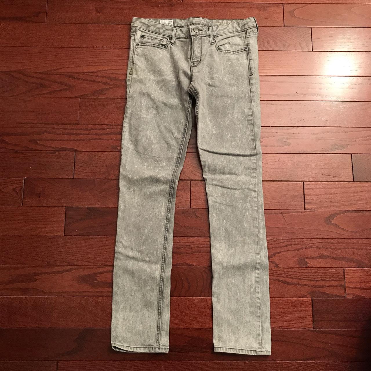 Gap Women's Grey and White Jeans Depop