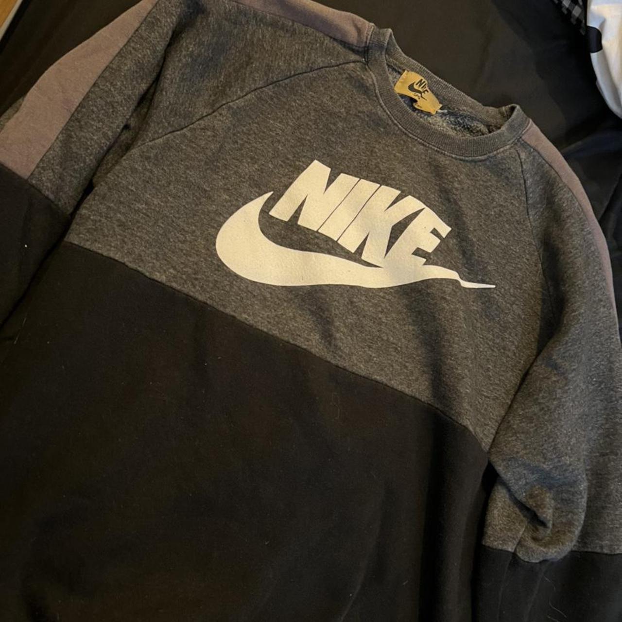 Xs discount nike sweatshirt