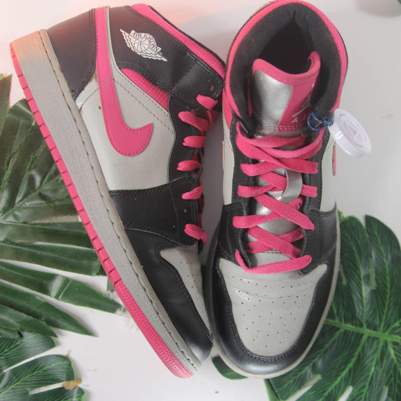 womens grey and pink jordans