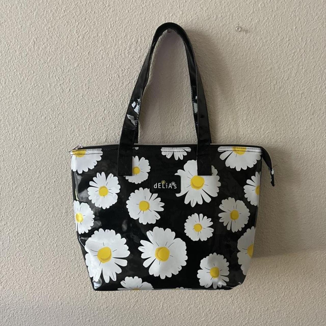 RARE DELIAS BLACK DAISY PRINTED THERMAL BAG!🤍🖤 So... - Depop