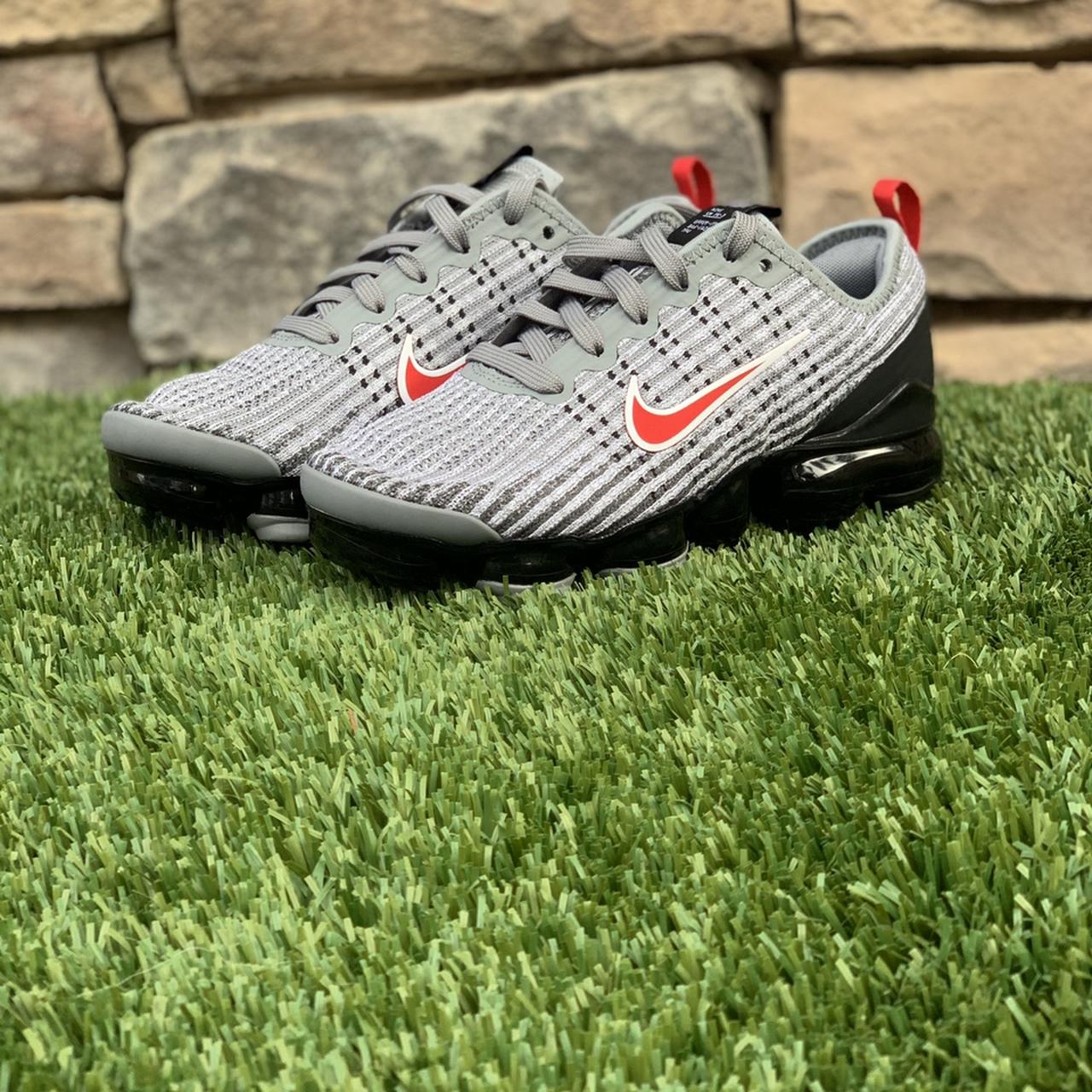 Vapormax flyknit deals women's grey