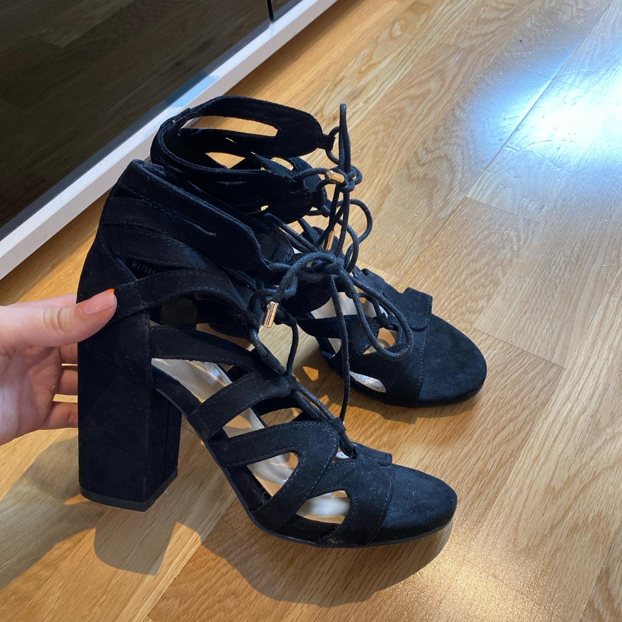 tie up block heels black