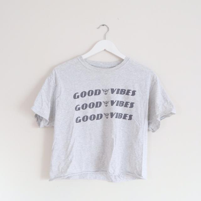 Good vibes 2025 tee brandy melville