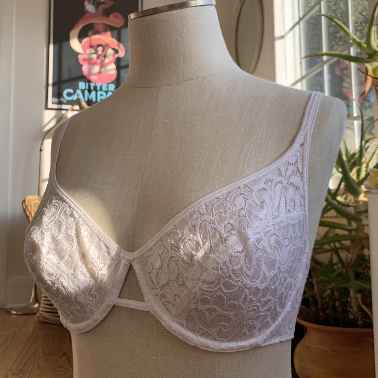🌟4/$20. 34DD white Bali bra