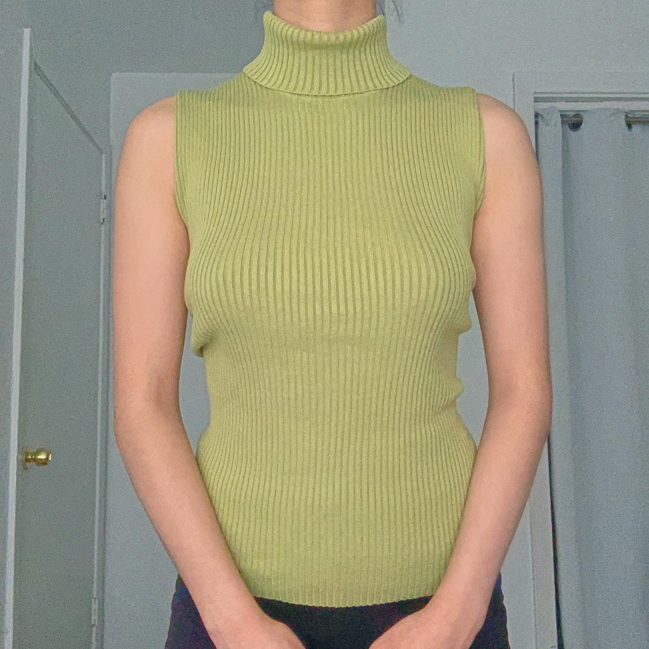 sleeveless turtleneck green