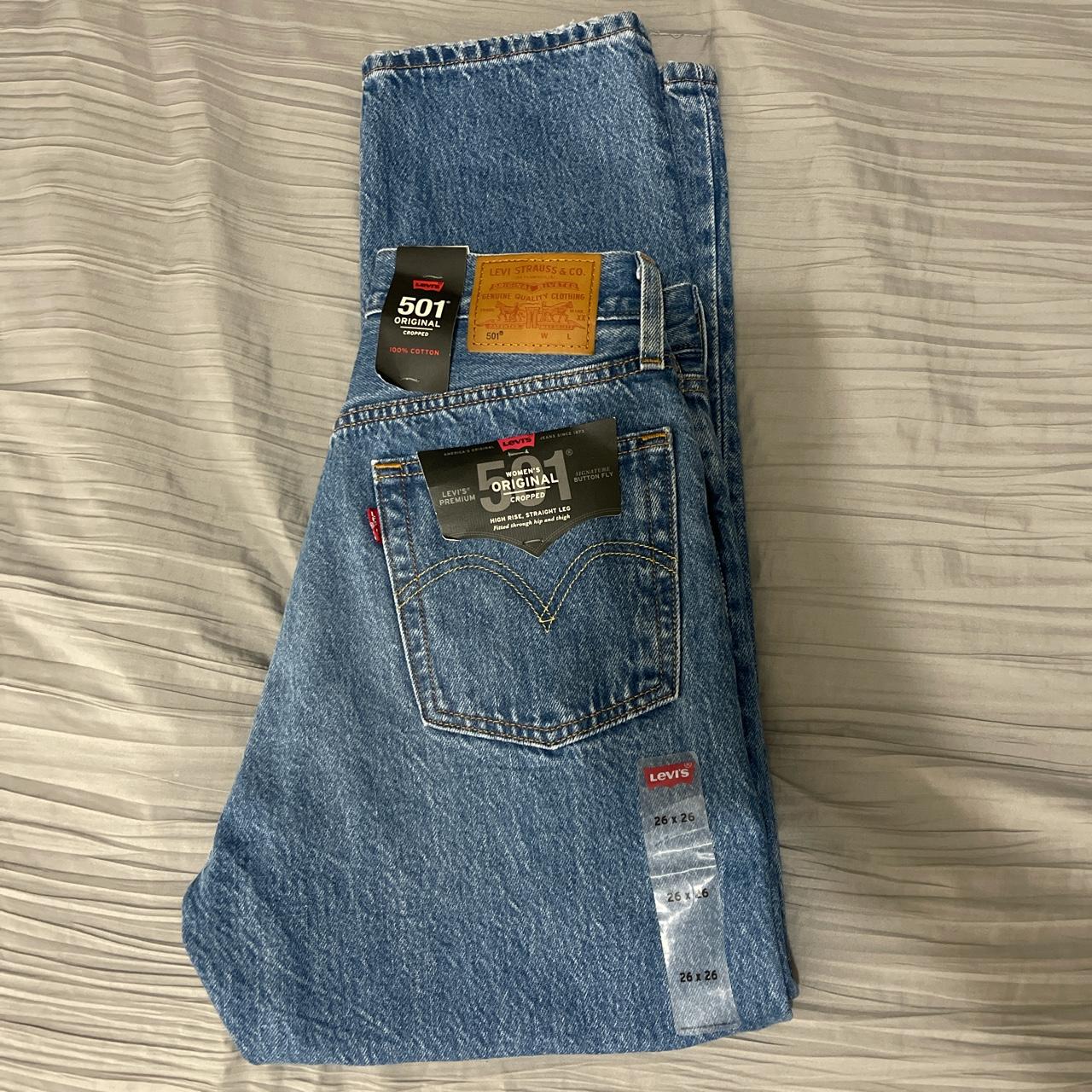 item listed by sxandrra