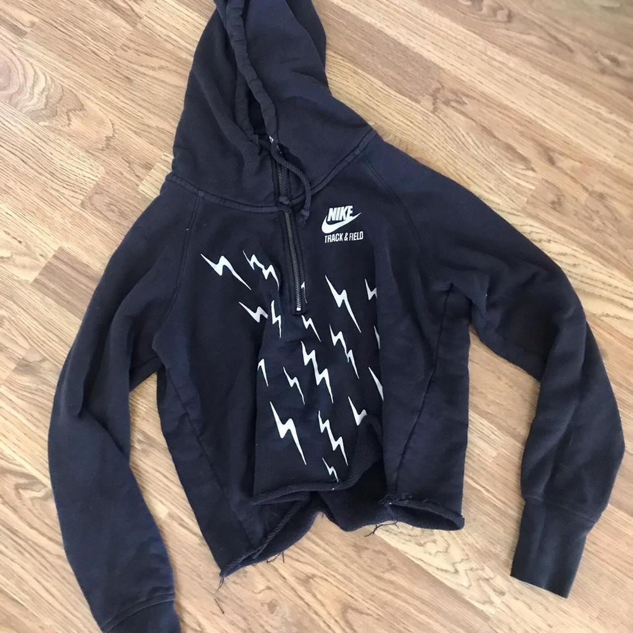 cropped zip up hoodie nike