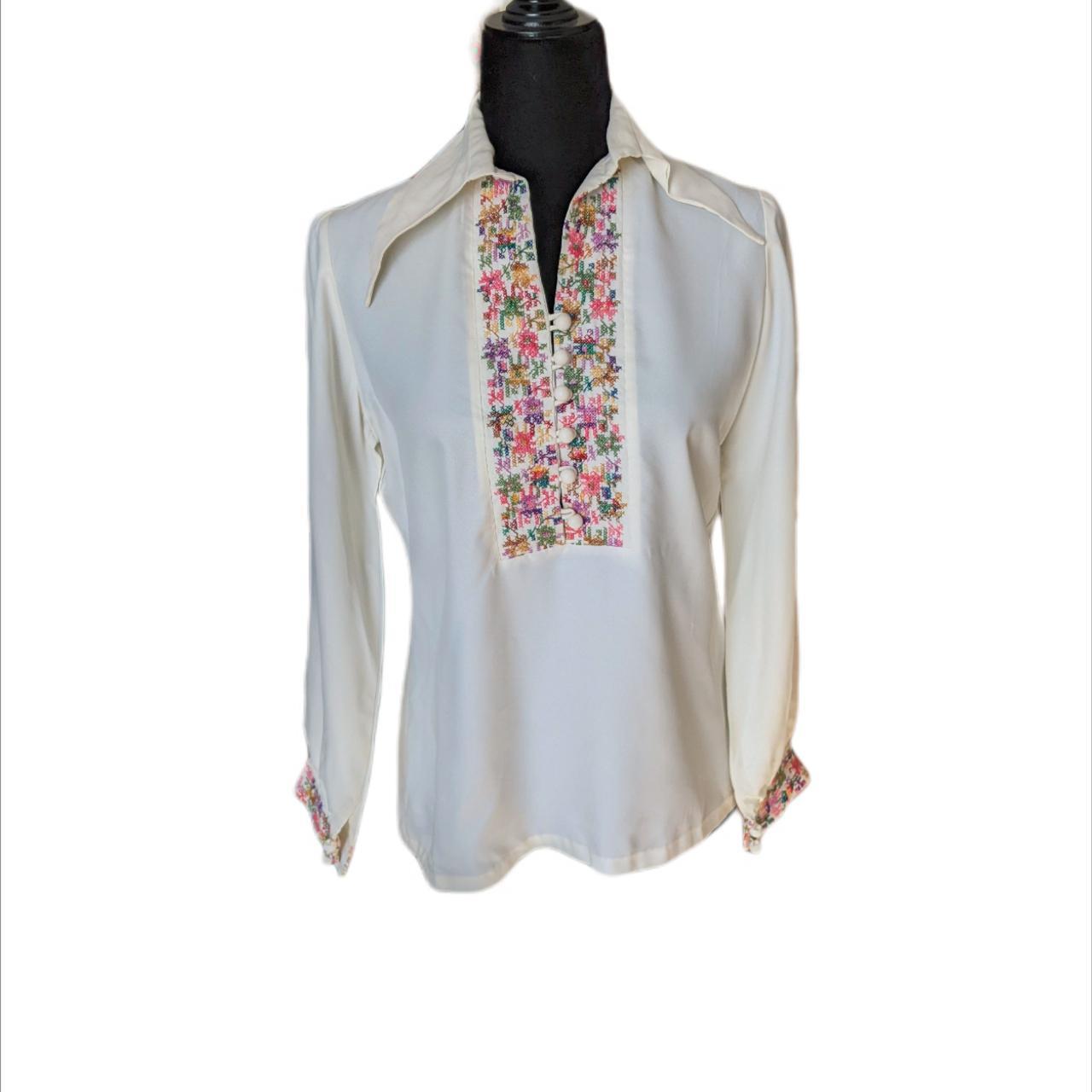 Brady Bunch dagger collar blouse/60's embroidered... Depop