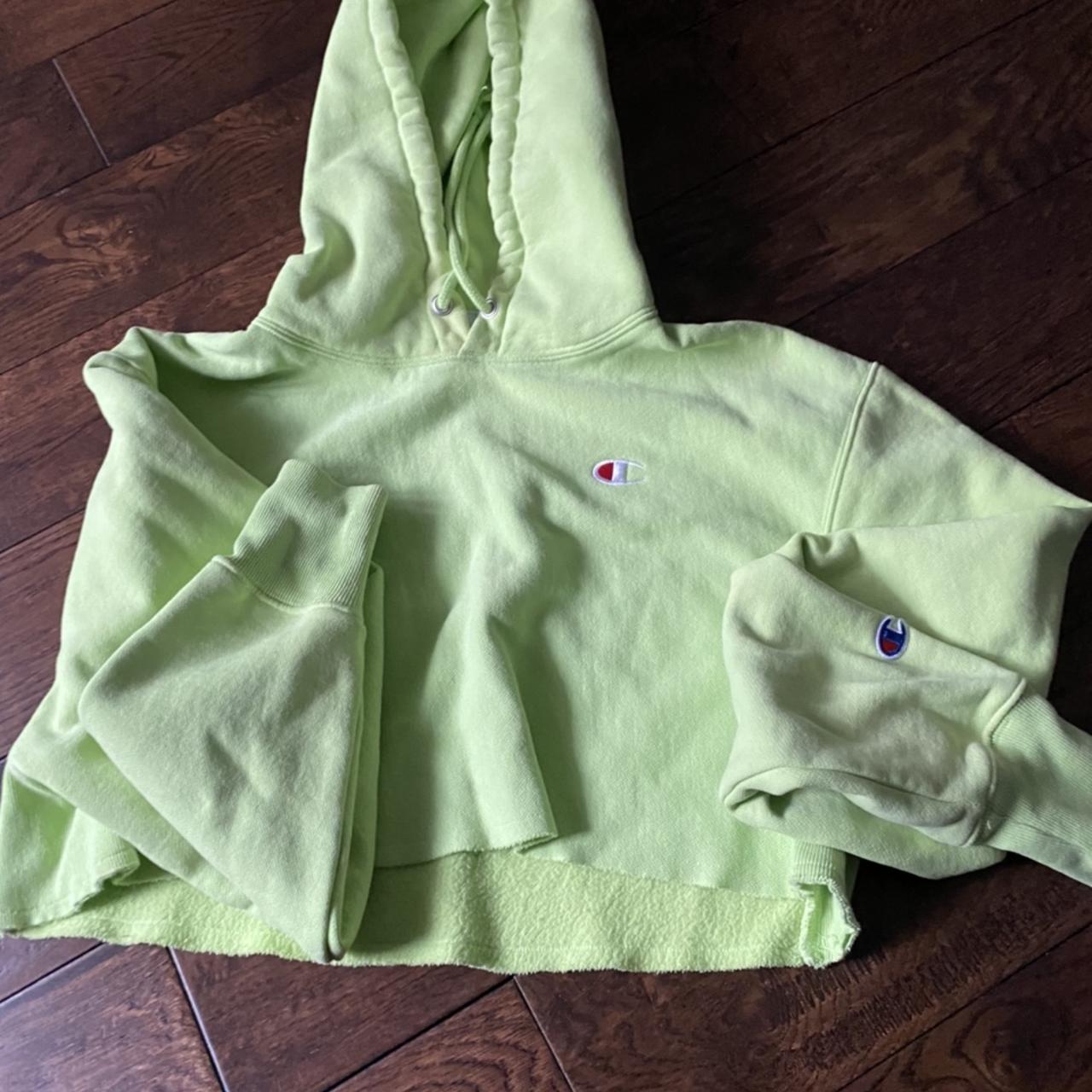 green cropped champion hoodie