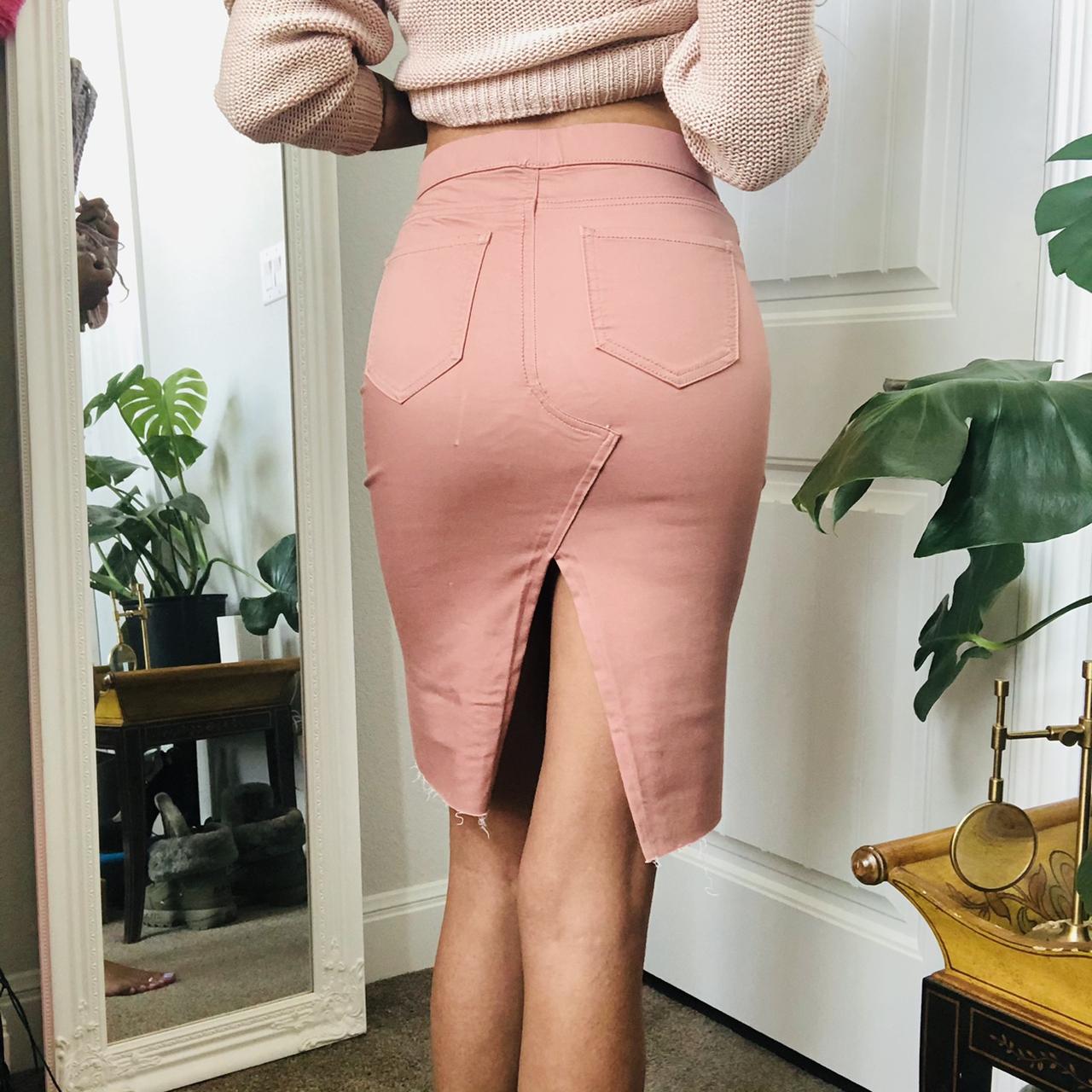 Dusty pink 2024 skirt outfit