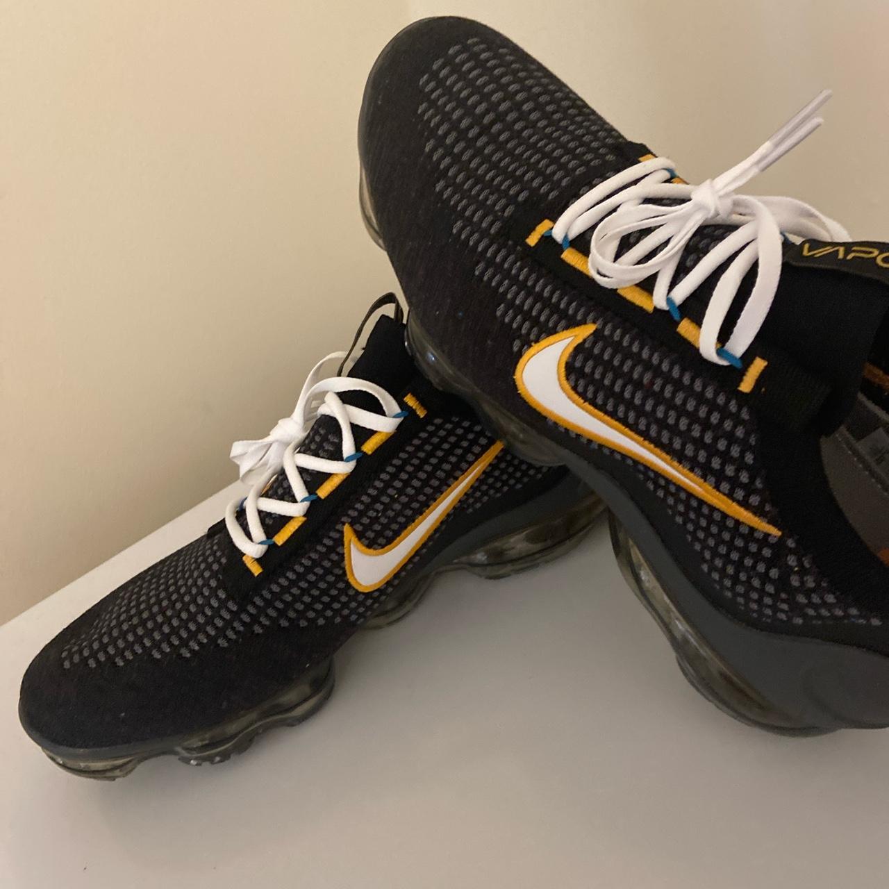 vapormax university gold