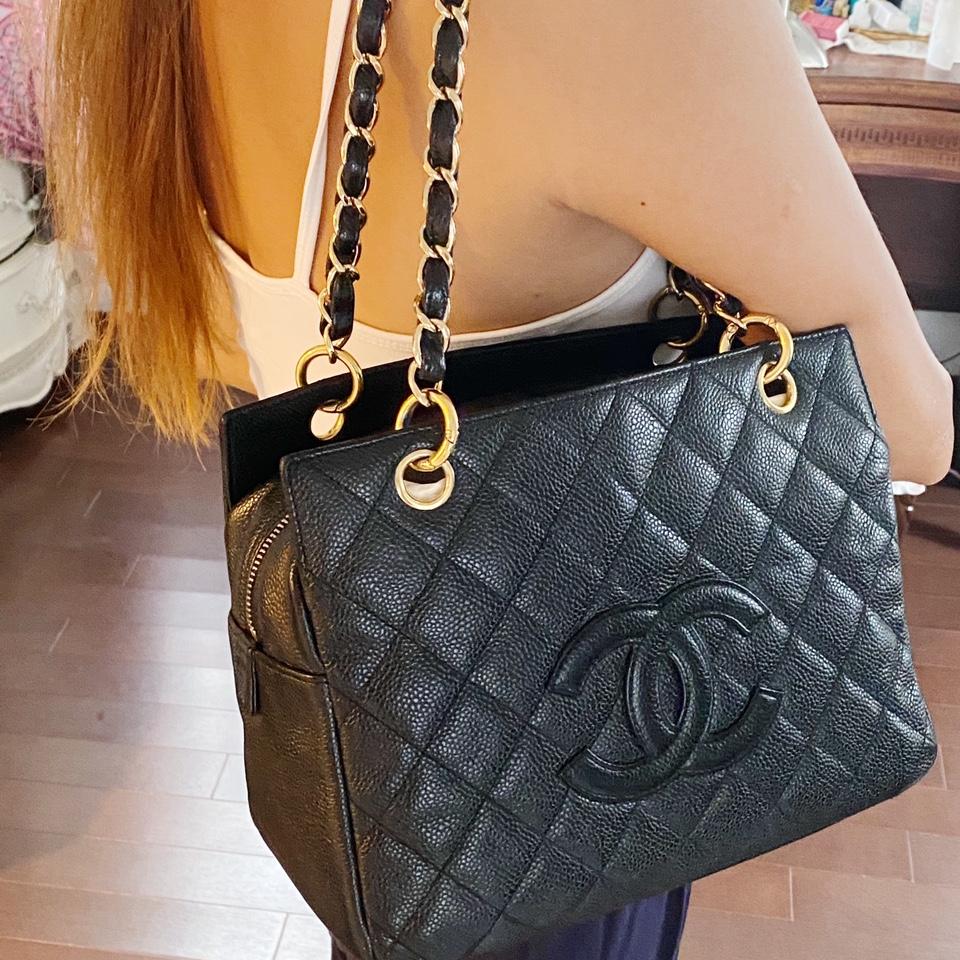 Petite Shopping Tote Chanel Bags - Vestiaire Collective